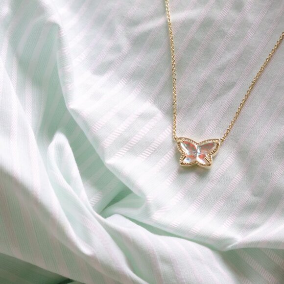 Kendra Scott Lillia Butterfly Gold Dichroic Glass Necklace - Picture 2 of 2